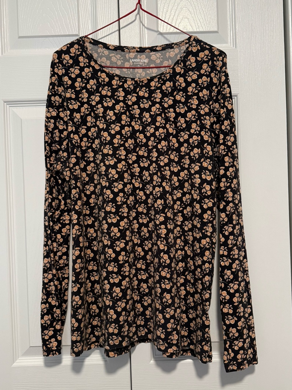 Lands' End Black Long-Sleeve Floral Tee with Beige Blossoms